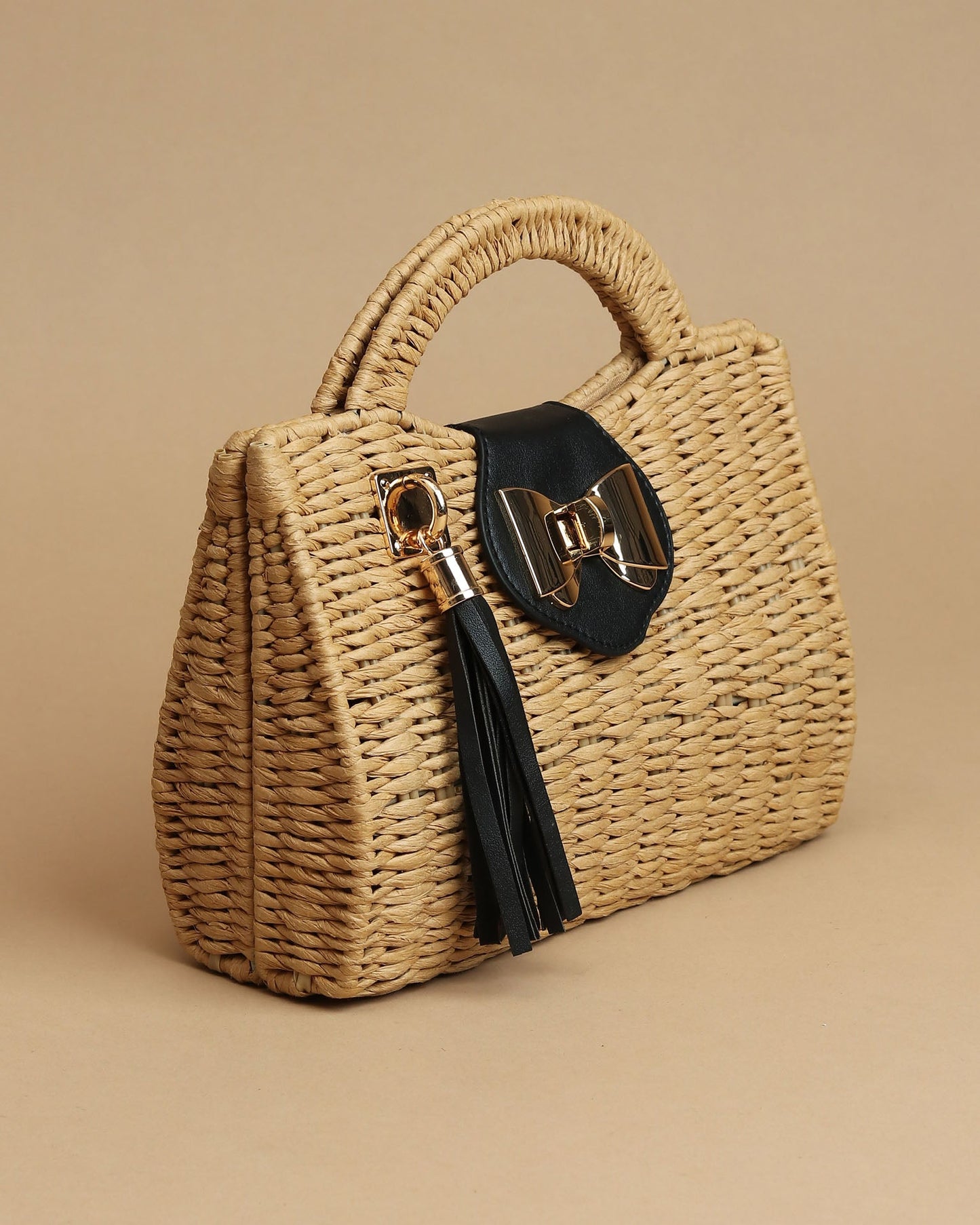 Unveil Timeless Charm Handbag