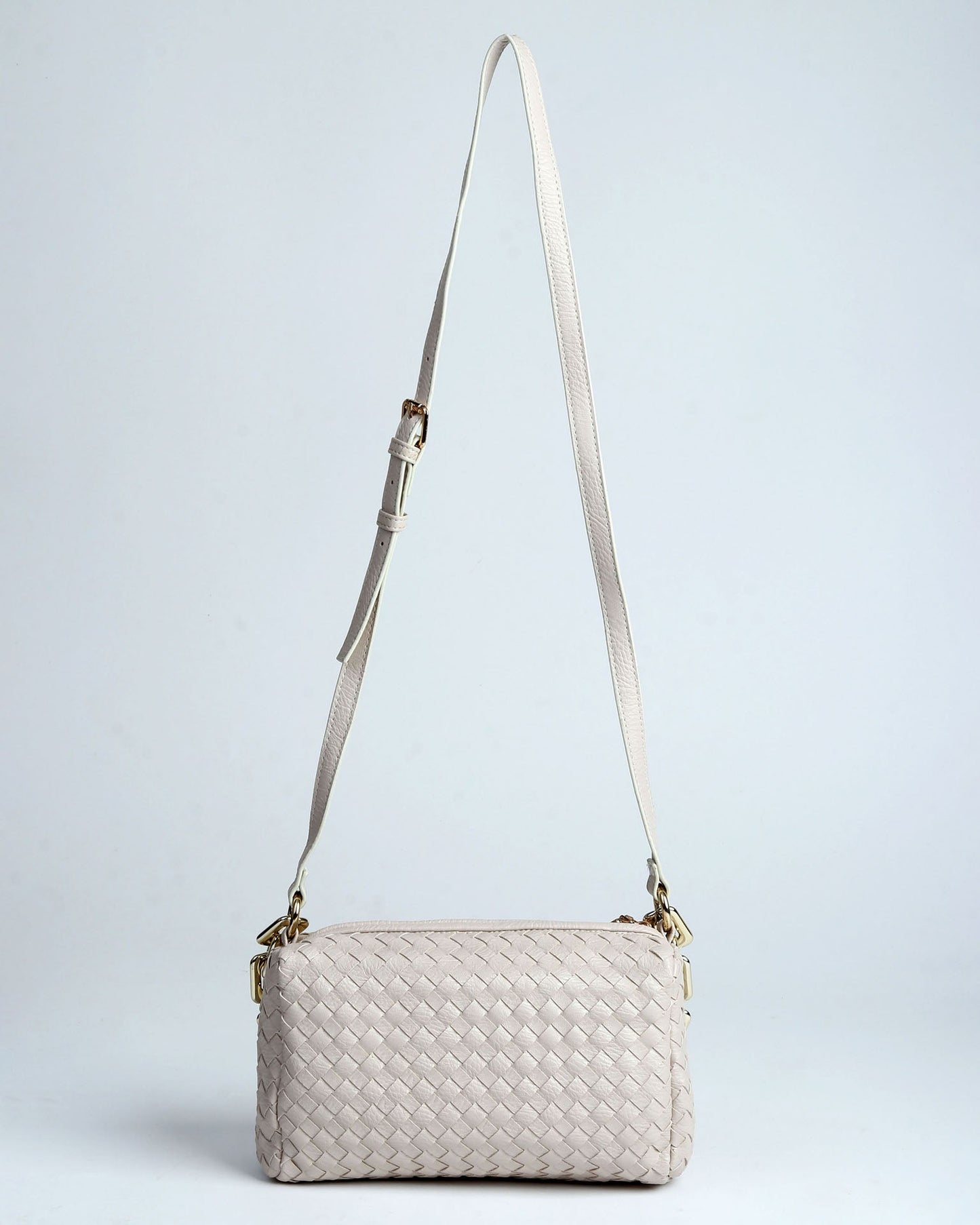 Sleek Chic Wonderlust Bag