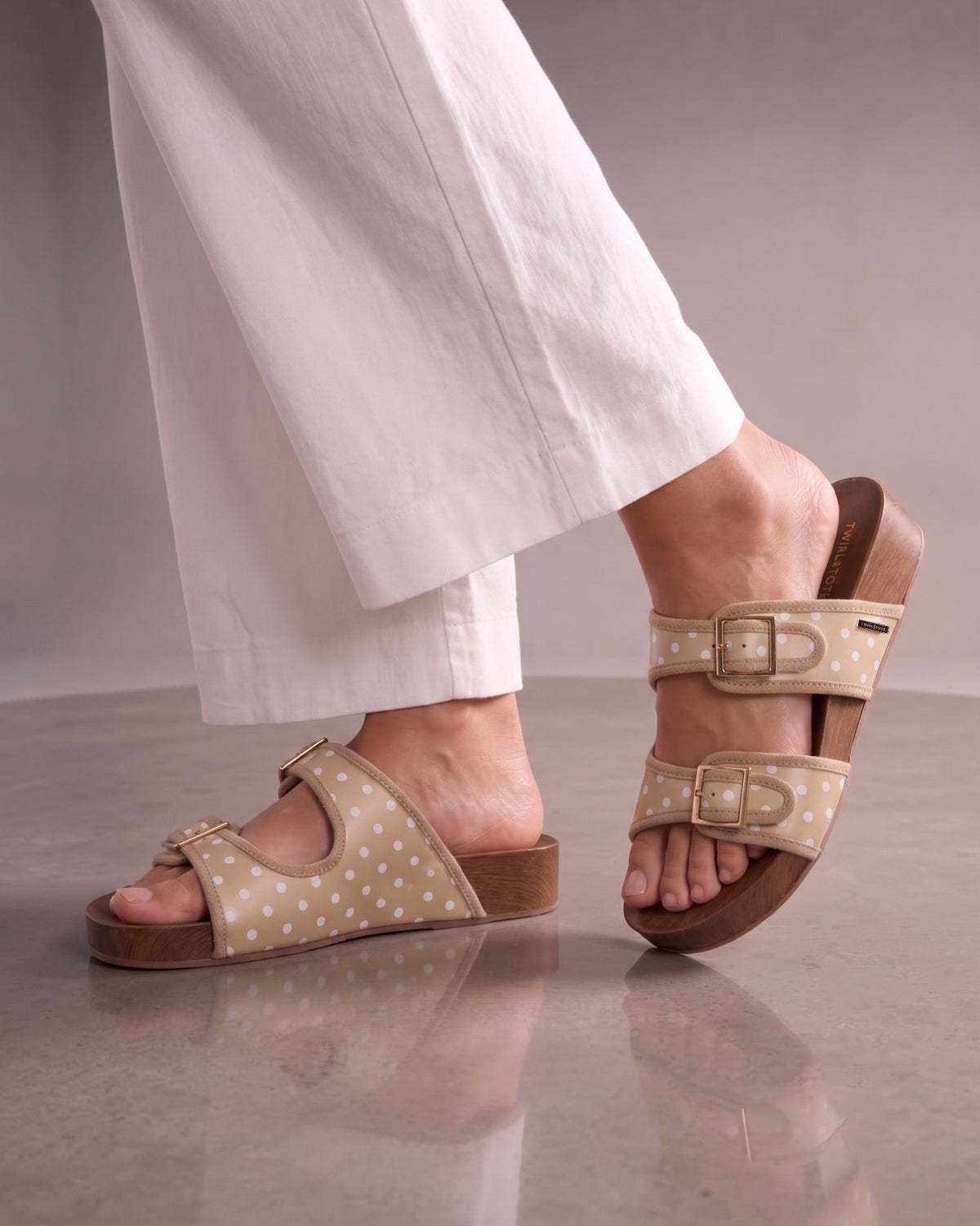 Roxy Sandals