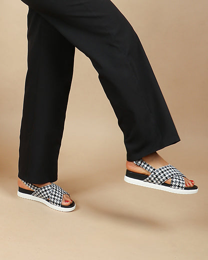 Houndstooth Chic