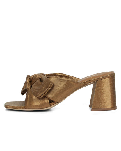 Regal Knot Heels