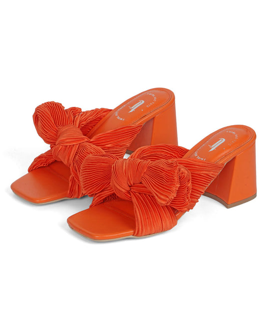 Regal Knot Heels