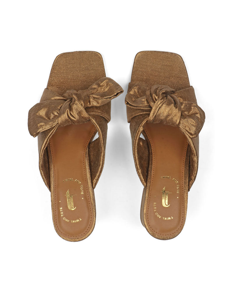 Regal Knot Heels