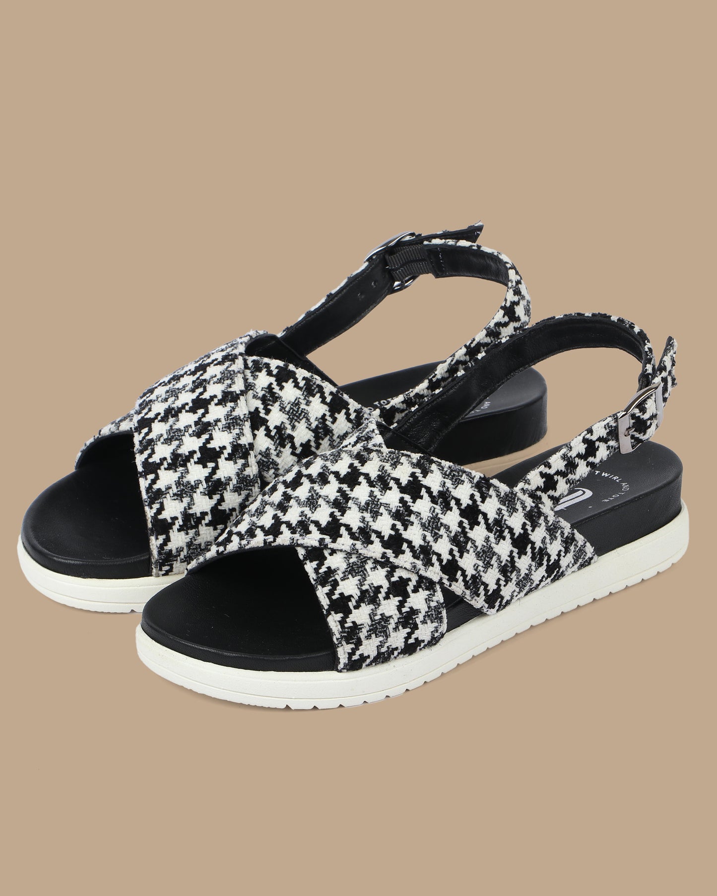 Houndstooth Chic