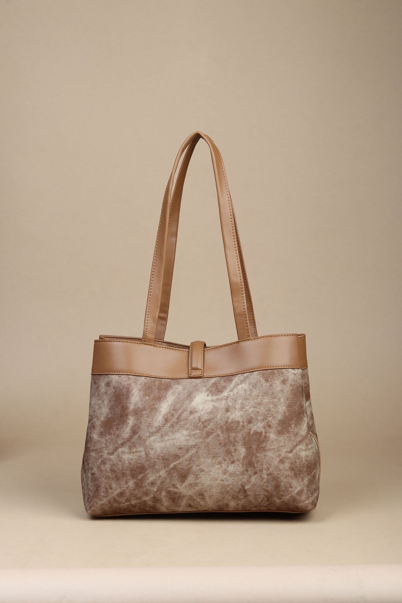 Caramel Elegance Shoulder Bag.