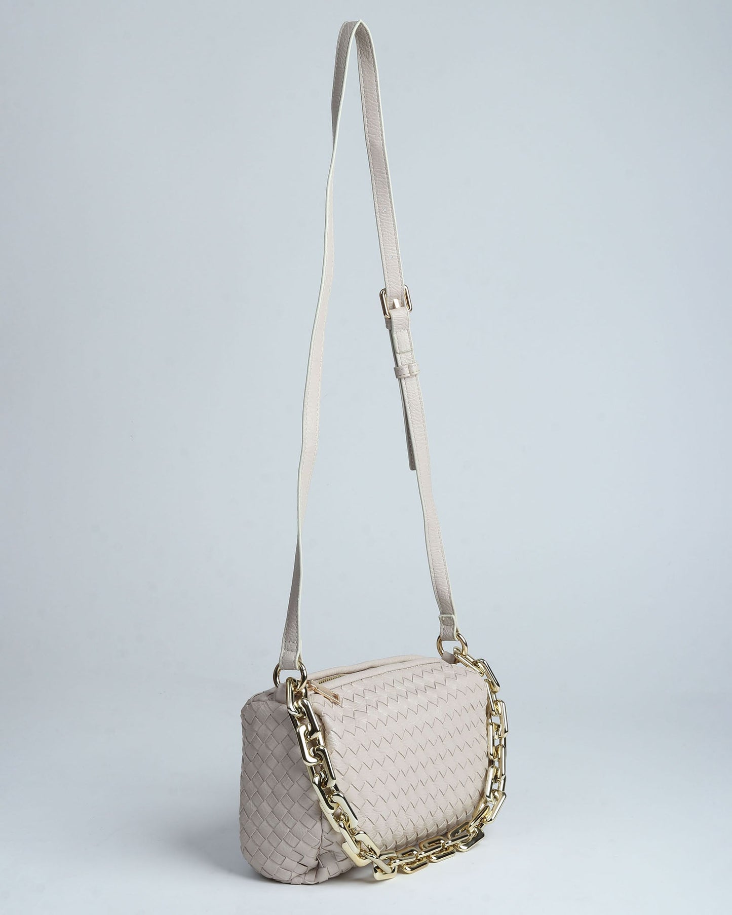 Sleek Chic Wonderlust Bag