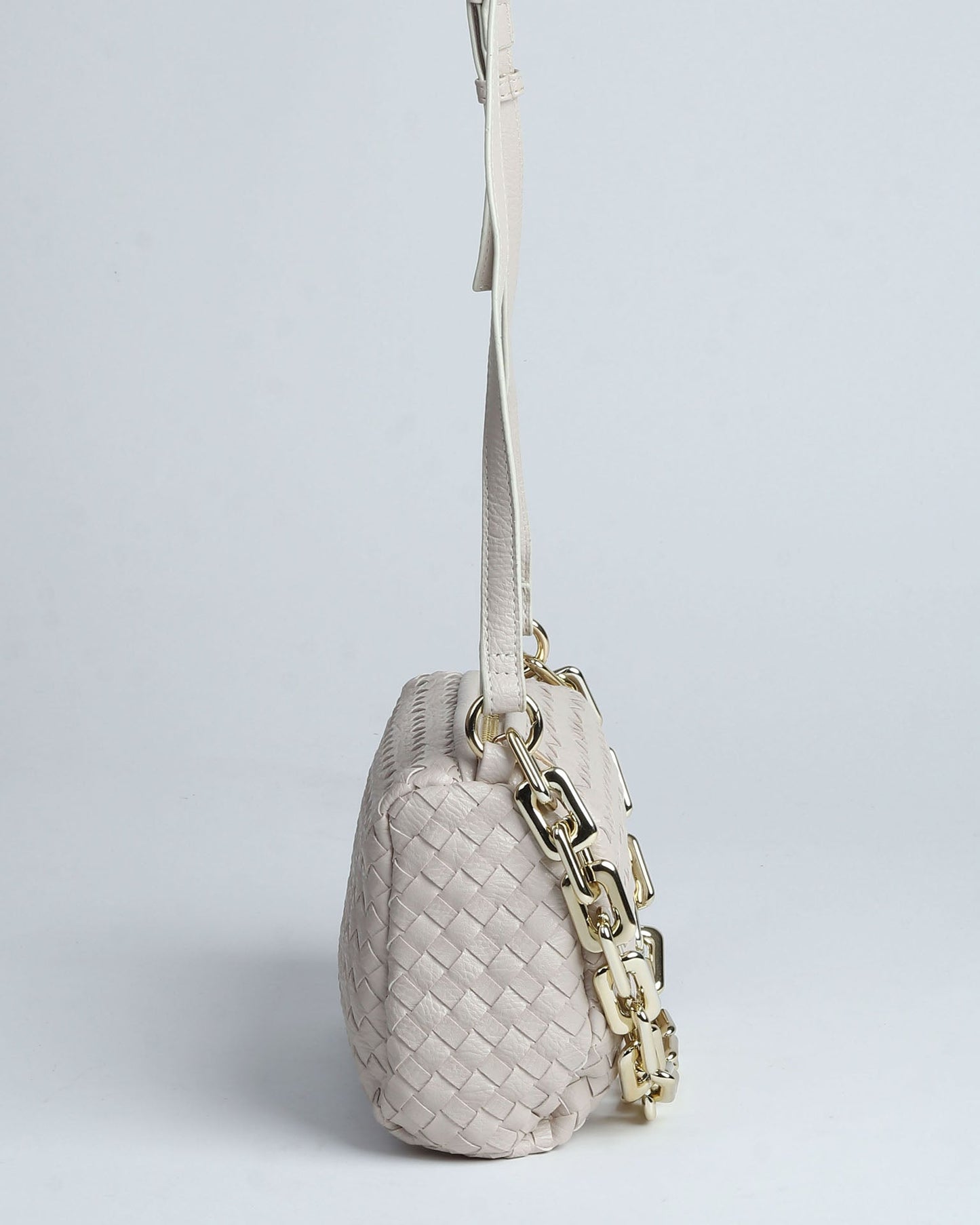 Sleek Chic Wonderlust Bag